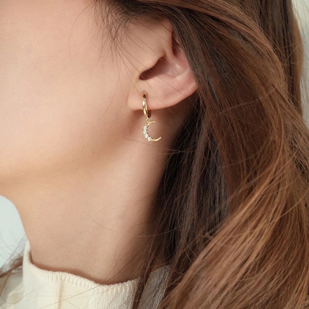 NEW 925 STERLING SILVER DIAMOND MOON STAR HOOPS, NICE EARRINGS, CUTE EARRINGS - Picture 4 of 6